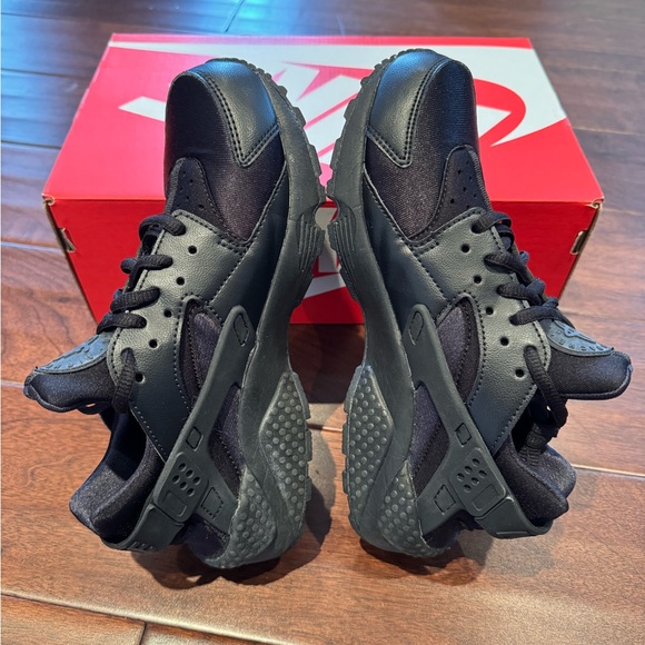 Nike Women’s Air Huarache Run - Picture 3 of 6